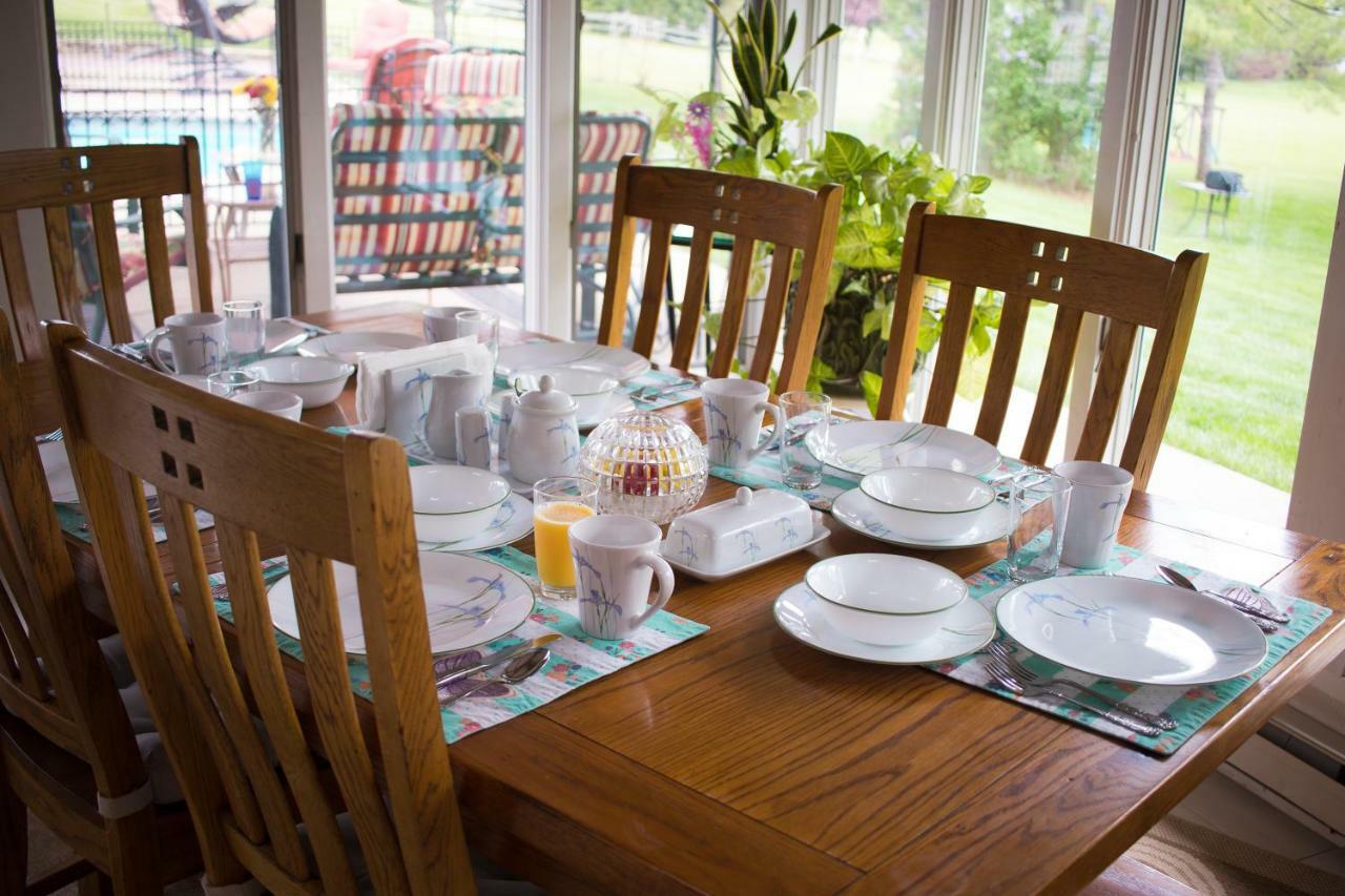 Shane Acres Country Inn Juneau Εξωτερικό φωτογραφία
